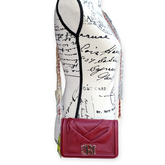 NWT BADGLEY MISCHKA Pleated Wine Colored Crossbody Bag - Picture 3 of 11